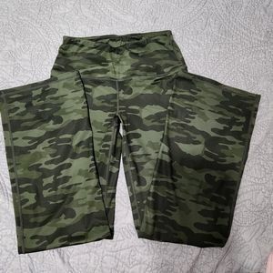 Womens camo yoga pants